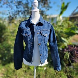 Vintage 70's 80's Levi's Women's Blue Denim Jacket Small